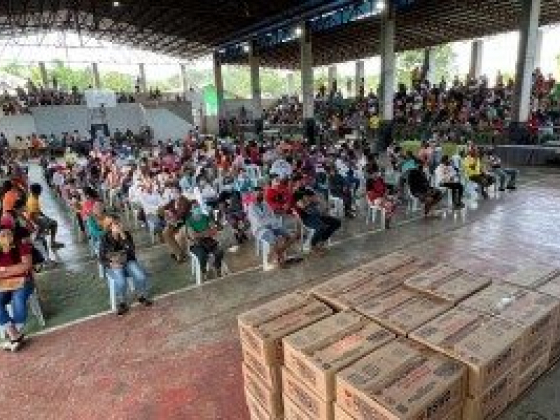 DSWD gives food aid to Covid-19 hit families in Zambo Sur town