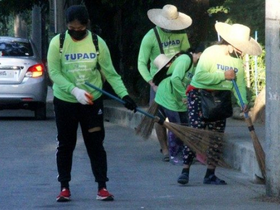 DOLE to prioritize areas under strict alert levels for jobs aid