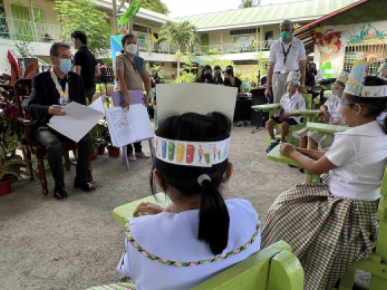 USAID launches tech-based reading program in NegOcc