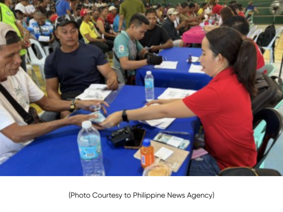 30K trike drivers in Negros Island get cash relief aid